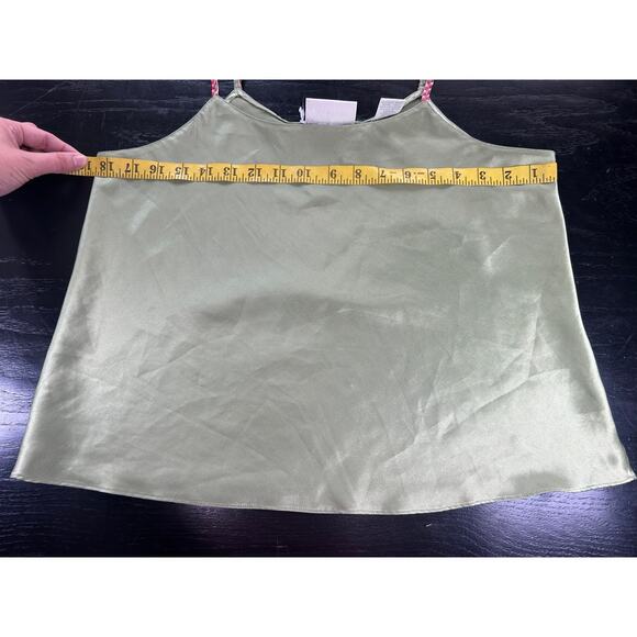Silky Slip Cami- Green- Size Medium- Pink strap detailing- y2k casual - Picture 4 of 8
